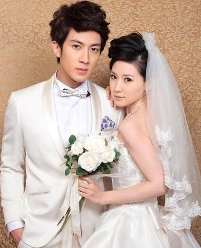 <em>吴尊</em>结婚照曝光 <em>女友</em>系初恋18年成正果(1)