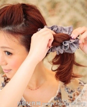 婉约<em>齐肩长发</em>怎么扎 可爱女孩长发<em>简单扎头</em>(6